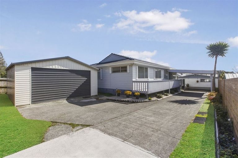 Photo of property in 369 Bucklands Beach Road, Bucklands Beach, Auckland, 2012