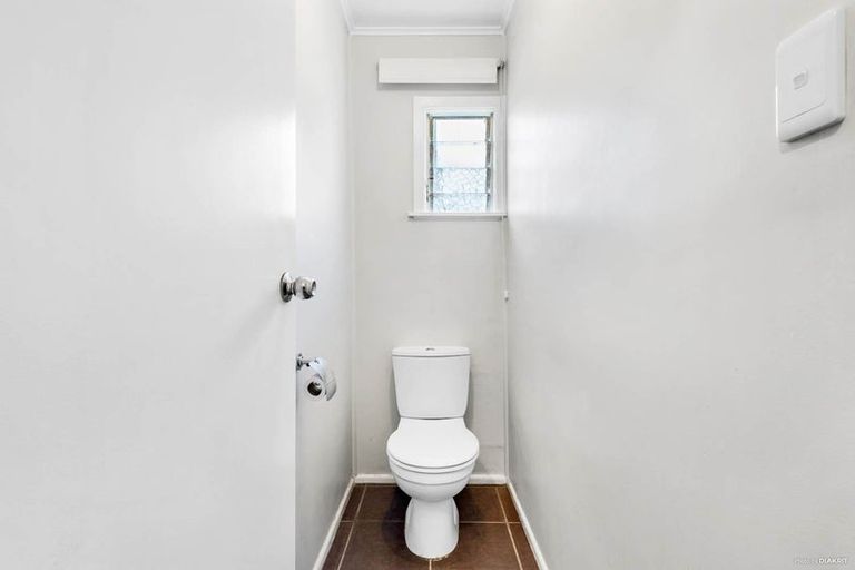 Photo of property in 14 Blenheim Street, Glenfield, Auckland, 0629