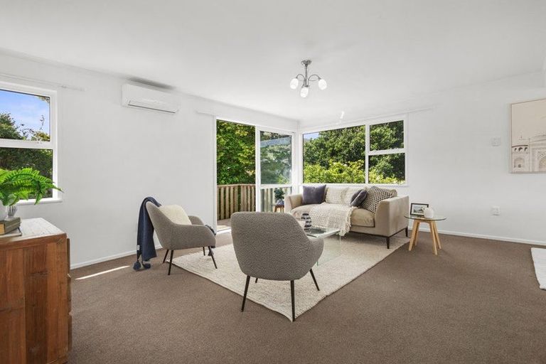 Photo of property in 35a Ranui Terrace, Tawa, Wellington, 5028