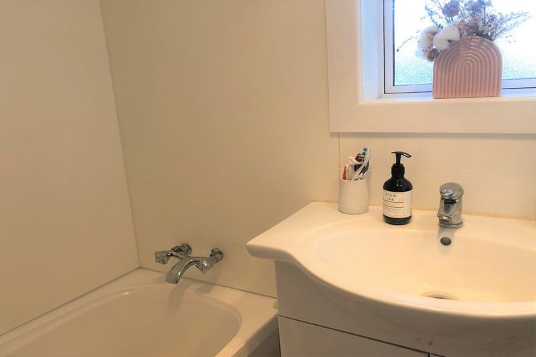 Photo of property in 49 Byron Street, Leamington, Cambridge, 3432