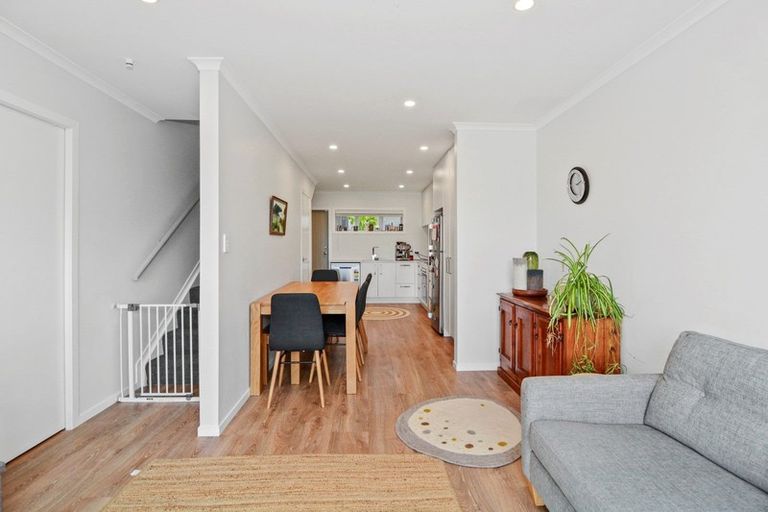 Photo of property in 11/19 Ruakiwi Road, Hamilton Lake, Hamilton, 3204