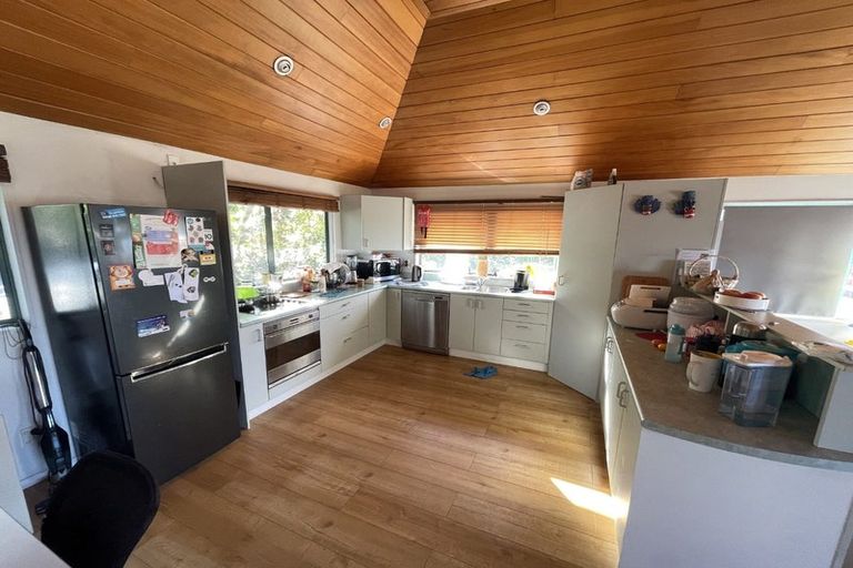 Photo of property in 7a Clematis Avenue, Murrays Bay, Auckland, 0630