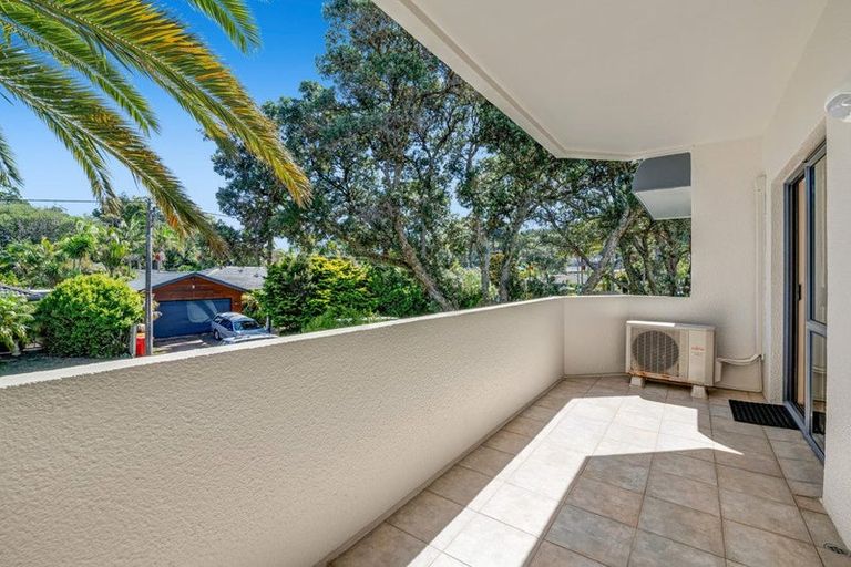 Photo of property in 7c Puriri Avenue, Orewa, 0931