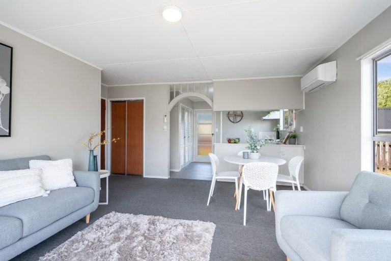 Photo of property in 2/27 Cautley Street, Richmond, 7020