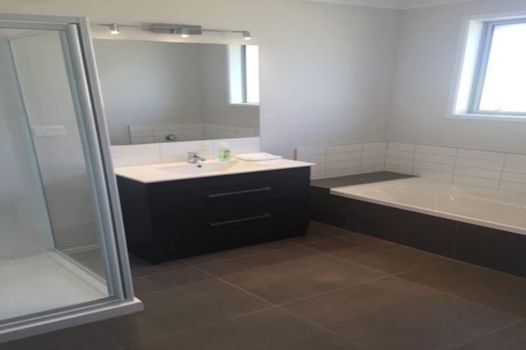 Photo of property in 43 Bert Wall Drive, Omokoroa, 3114