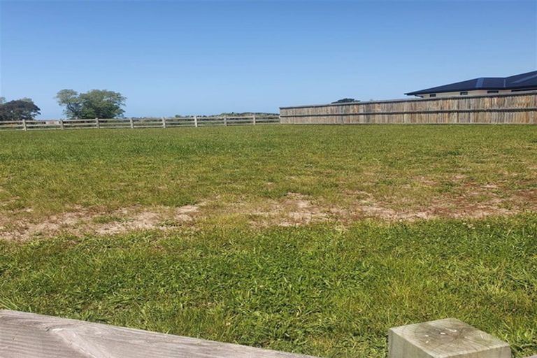 Photo of property in 100 Sutherland Drive, Kaiapoi, 7630