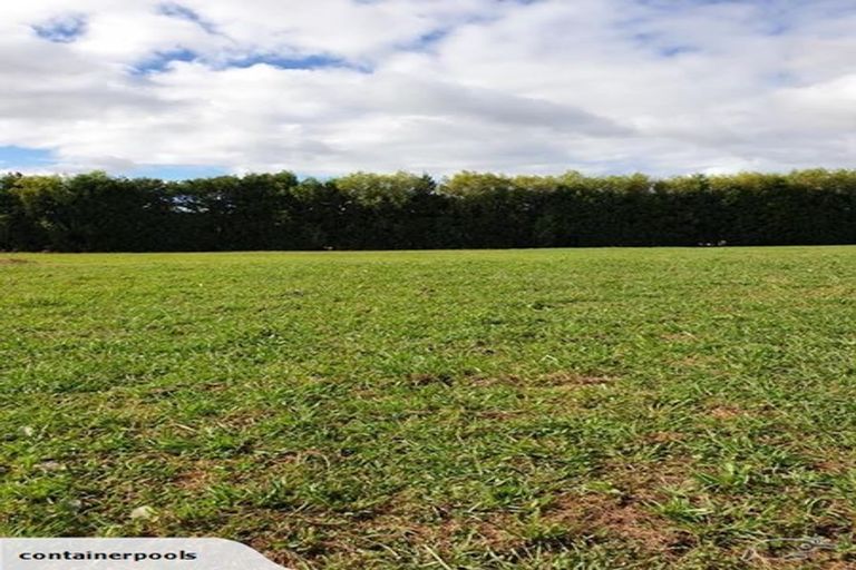 Photo of property in 138 Taupaki Road, Taupaki, 0782