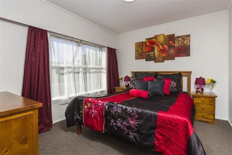Photo of property in 1/65 High Road, Glenfield, Auckland, 0629