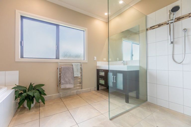 Photo of property in 134 Kent Terrace, Taradale, Napier, 4112