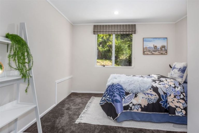 Photo of property in 14 Grays Road, Plimmerton, Porirua, 5026