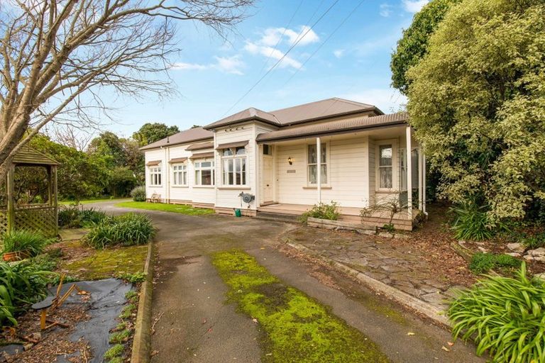 Photo of property in 30 Camberwell Road, Hawera, 4610