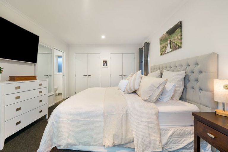 Photo of property in 16 Tomairangi Crescent, Pukekohe, 2120