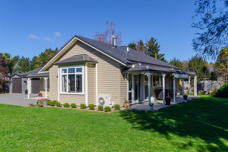 Photo of property in 75 Frederick Street, Carterton, 5713