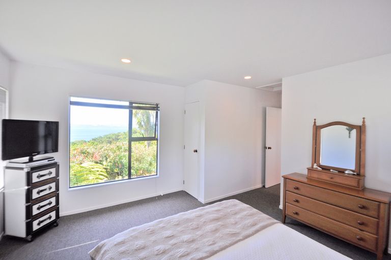 Photo of property in 16 Barrier View Road, Leigh, 0985