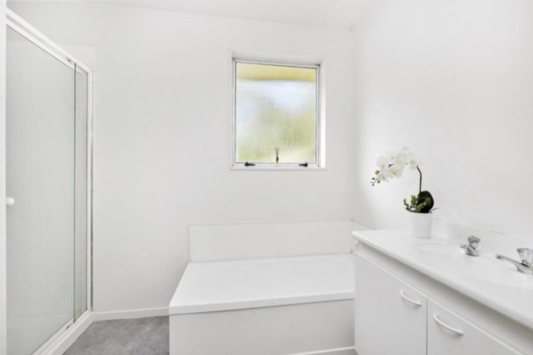 Photo of property in 9 Laura Kent Place, Woolston, Christchurch, 8023