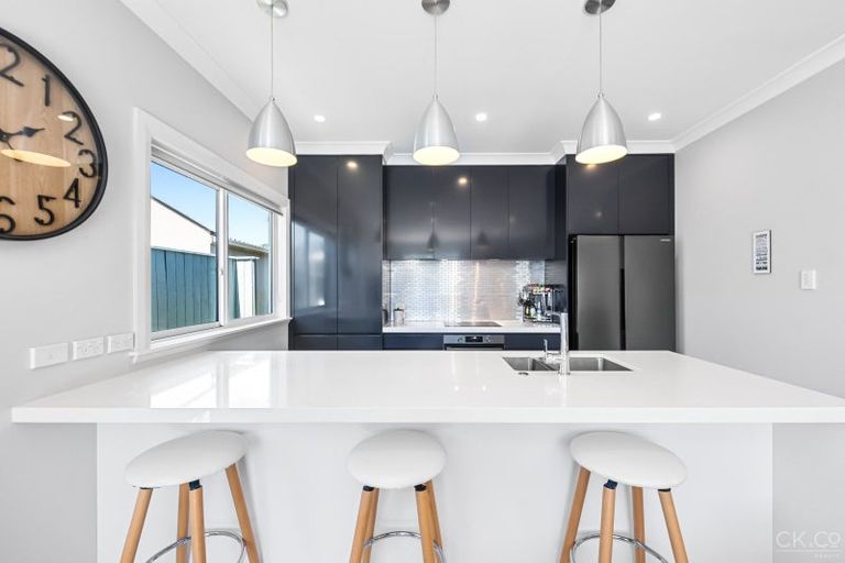 Photo of property in 77 Pilmuir Street, Hutt Central, Lower Hutt, 5010