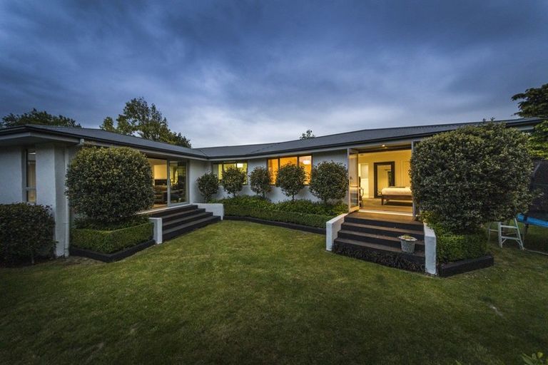 Photo of property in 34 Churchill Avenue, Hokowhitu, Palmerston North, 4410