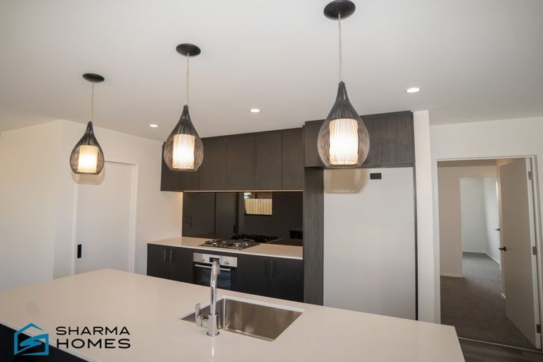 Photo of property in 21 Akoranga Place, Hornby, Christchurch, 8042