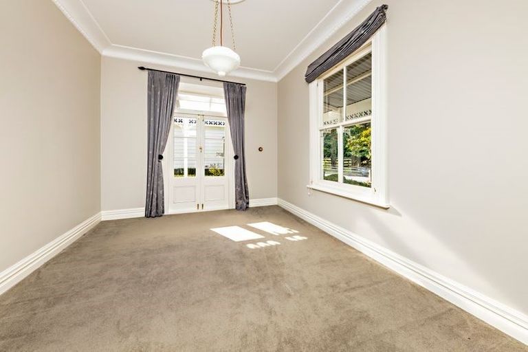 Photo of property in 88a Ranfurly Road, Alfriston, Auckland, 2105