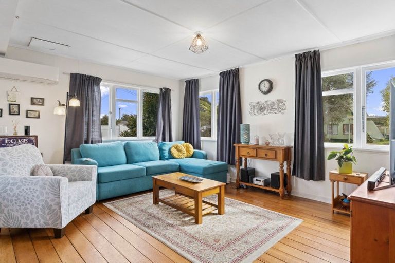 Photo of property in 8a Farnworth Avenue, Holdens Bay, Rotorua, 3010