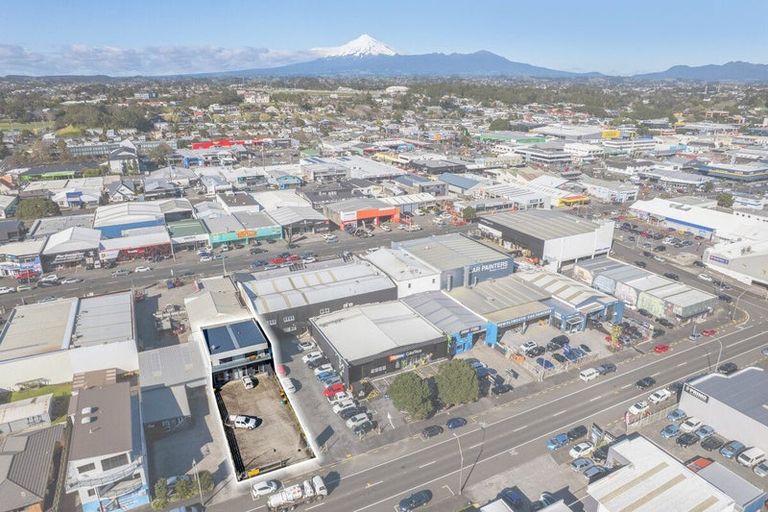 Photo of property in 138 Molesworth Street, New Plymouth, 4312