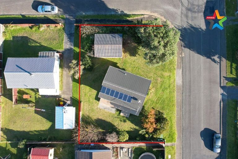 Photo of property in 42 Norfolk Crescent, Otaki Beach, Otaki, 5512