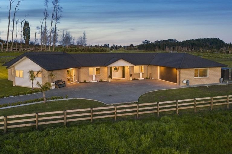 Photo of property in 5 Runway Rise, Dairy Flat, Albany, 0794