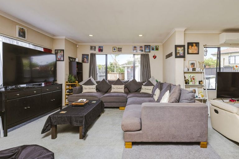 Photo of property in 323 Mahia Road, Weymouth, Auckland, 2103