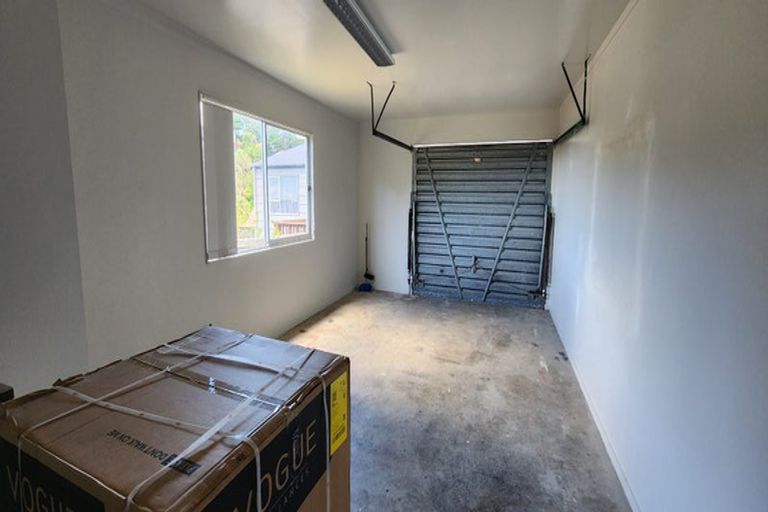 Photo of property in 1/155 Oaktree Avenue, Browns Bay, Auckland, 0630