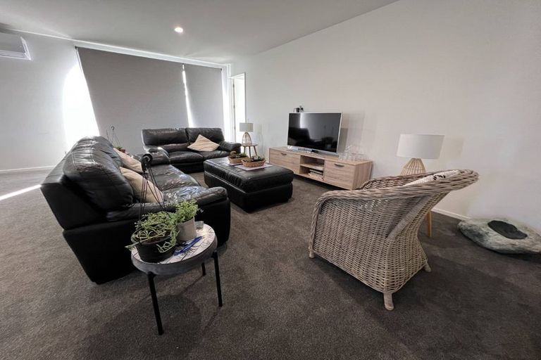 Photo of property in 167 Marine Parade, New Brighton, Christchurch, 8083