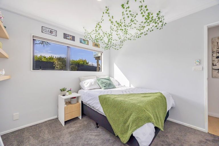 Photo of property in 40 Coventry Way, Long Bay, Auckland, 0630