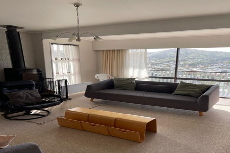 Photo of property in 5 Kate Way, Karori, Wellington, 6012