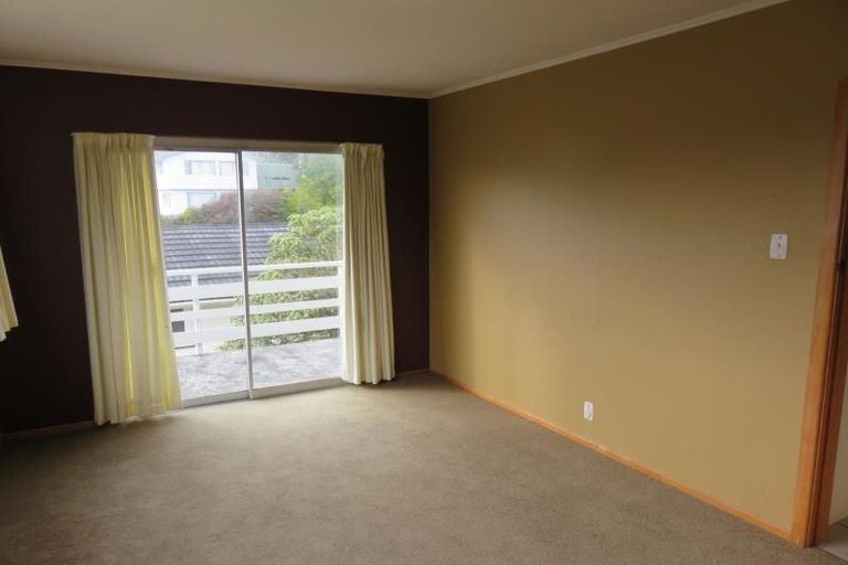 Photo of property in 7 Sunrise Boulevard, Tawa, Wellington, 5028