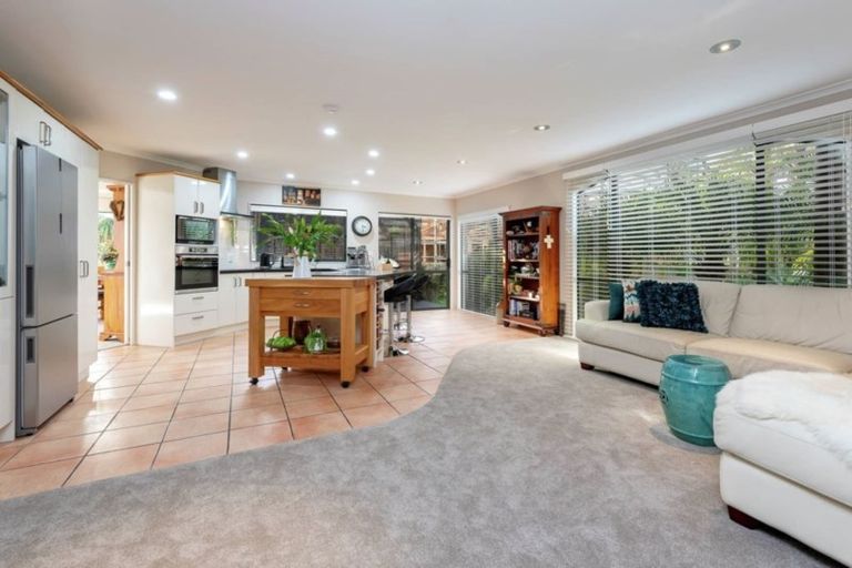 Photo of property in 9 Owenbeg Rise, Dannemora, Auckland, 2016