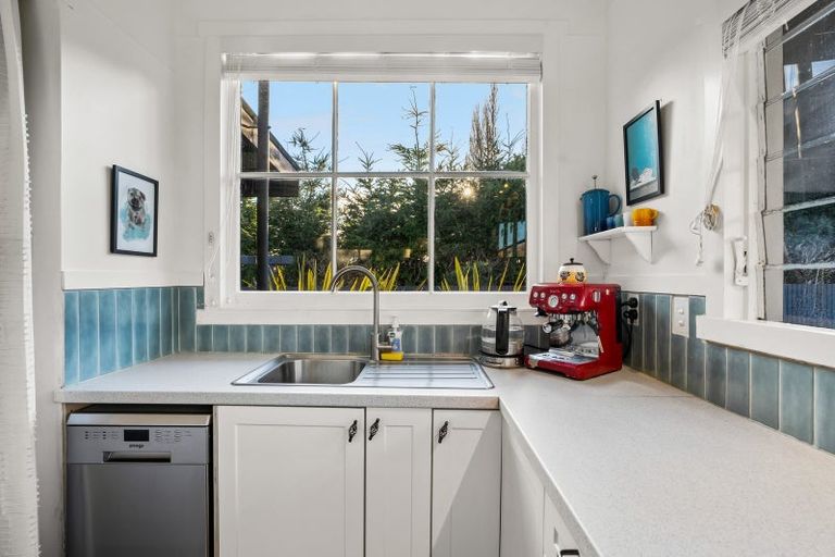 Photo of property in 51 Oxford Street, Kingston, Athol, 9793