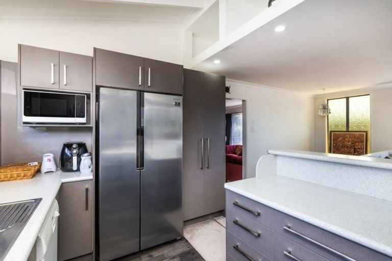 Photo of property in 15 Kotare Street, Hilltop, Taupo, 3330