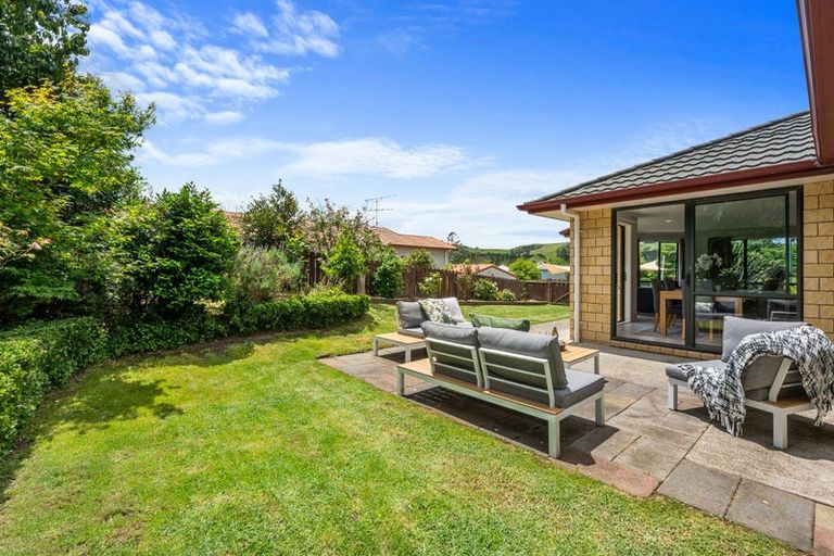 Photo of property in 38 Cabeleigh Drive, Helensville, 0800