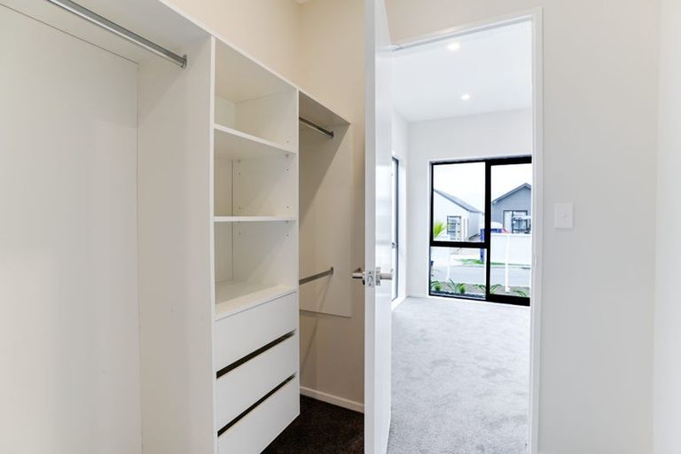 Photo of property in 11 Horokaka Street, Massey, Auckland, 0614