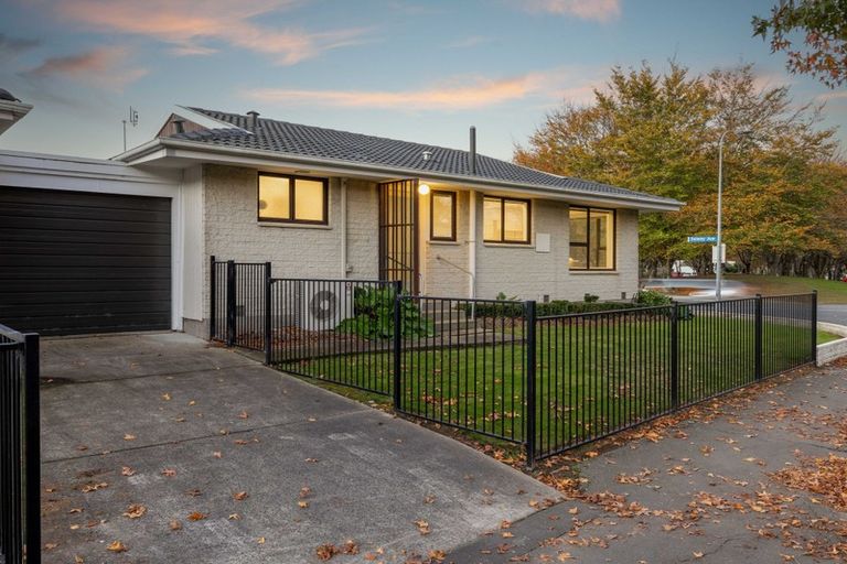 Photo of property in 68 Solway Avenue, Ilam, Christchurch, 8041