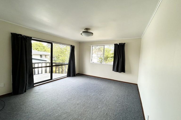 Photo of property in 53 Donovan Avenue, Massey, Auckland, 0614