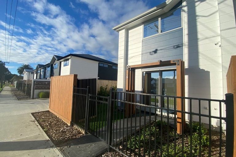 Photo of property in 2/318 Oxford Terrace, Avalon, Lower Hutt, 5011