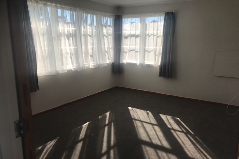 Photo of property in 64 Andrew Avenue, Roslyn, Palmerston North, 4414