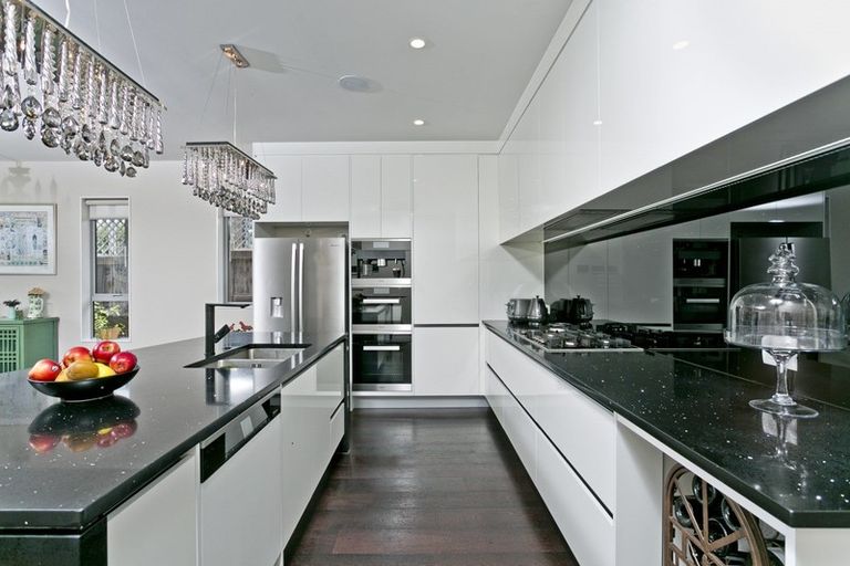 Photo of property in 81a Deep Creek Road, Waiake, Auckland, 0630