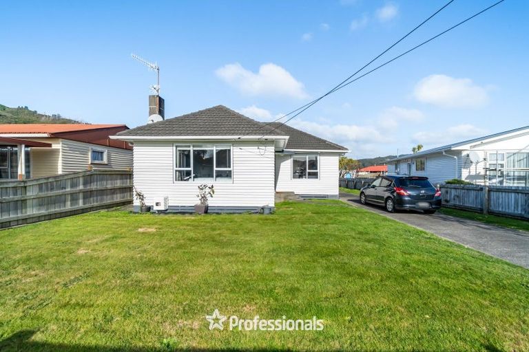 Photo of property in 11 Bythell Street, Wainuiomata, Lower Hutt, 5014