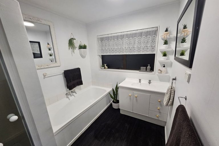 Photo of property in 120 West Street, Pukekohe, 2120