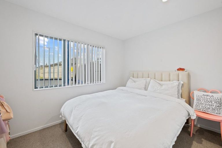 Photo of property in 27 Tuuhura Road, Pukekohe, 2120