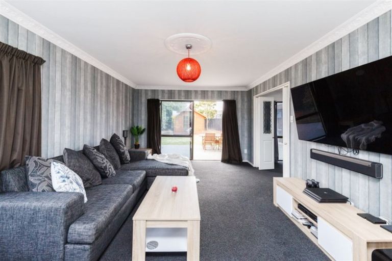 Photo of property in 77 Pacific Drive, Fitzherbert, Palmerston North, 4410