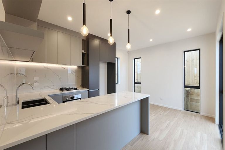 Photo of property in 17d Stanniland Street, Sunnyhills, Auckland, 2010