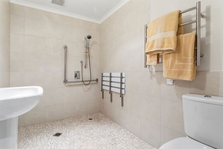 Photo of property in Beachpoint Apartments, 2/5 West End Road, Ohope, 3121