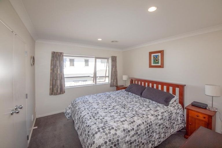 Photo of property in 89 Amesbury Drive, Churton Park, Wellington, 6037